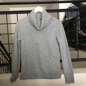 Uniqlo cashmere turtleneck
